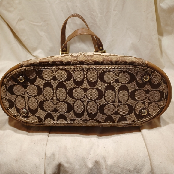 Coach gallery tote - Picture 8 of 15